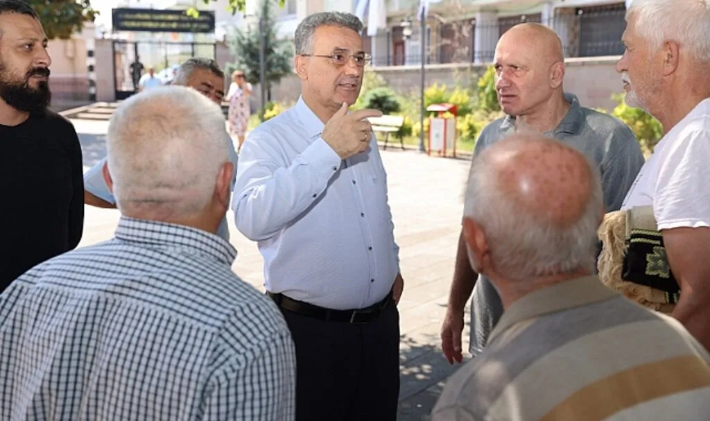 İlkadım'a Süpürge Araçları Geliyor