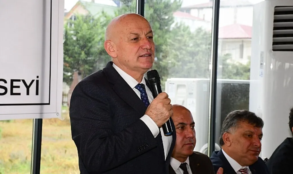 Üniversiteli Gençleri Konseye Davet Etti