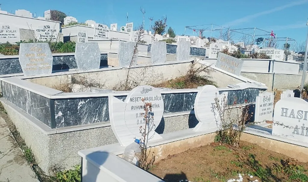 Samsun'da Derecik Mezarlığı'nda İhmal Heyelanı Tetikledi