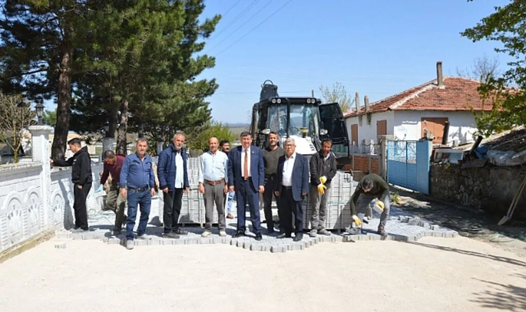 Havza Kırsalına Parke Döşeniyor