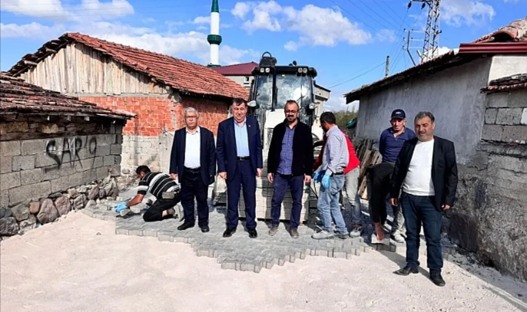 Havza Kırsalına Parke Taş Döşeniyor