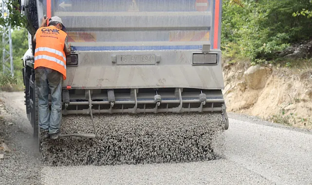 Canik'te Kışın Bozulan Yollar Yazın Yenileniyor