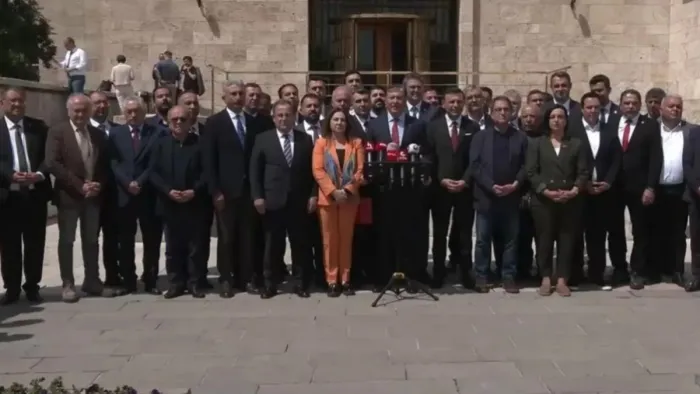 CHP'li 72 il başkanı tek ses oldu! Ortak kurultay çağrısı 