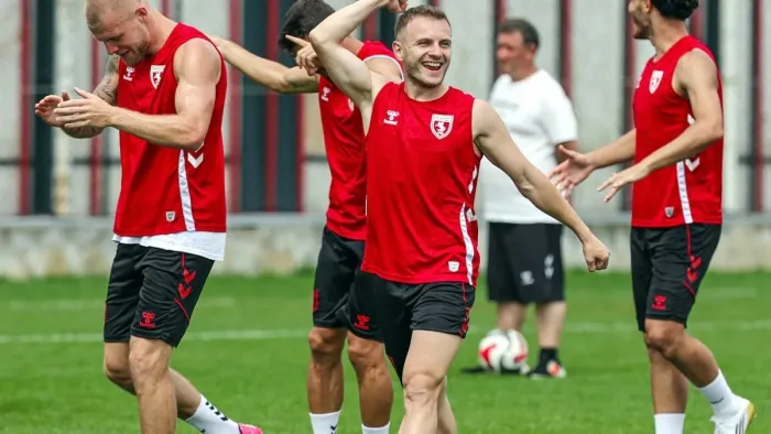 Nuri Asan Tesisleri'nde yeni sezon heyecanı: Samsunspor pazartesi günü top başı yapacak