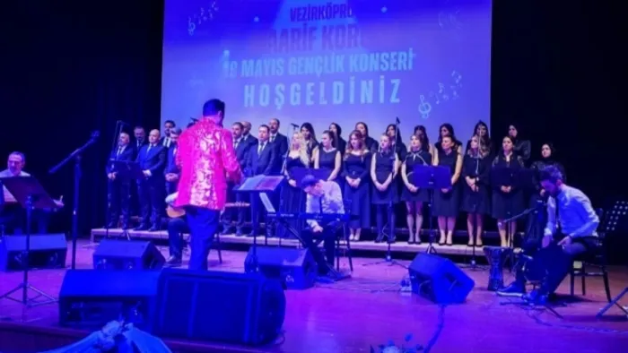 Samsun Vezirköprü'de öğretmenlerden 19 Mayıs konseri