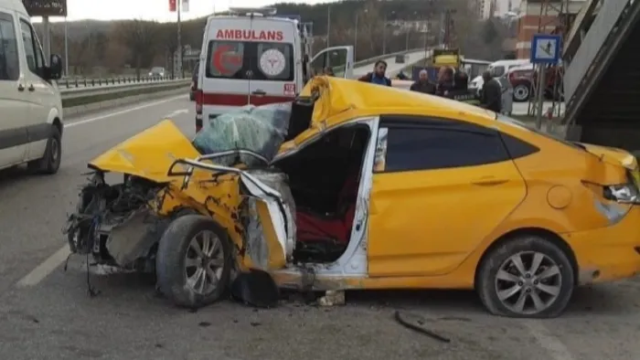 Samsun'da üst geçit direğine çarpan otomobilin sürücüsü 71 gün sonra hayatını kaybetti