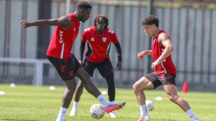Samsunspor'da Erzurumspor mesaisi sürüyor